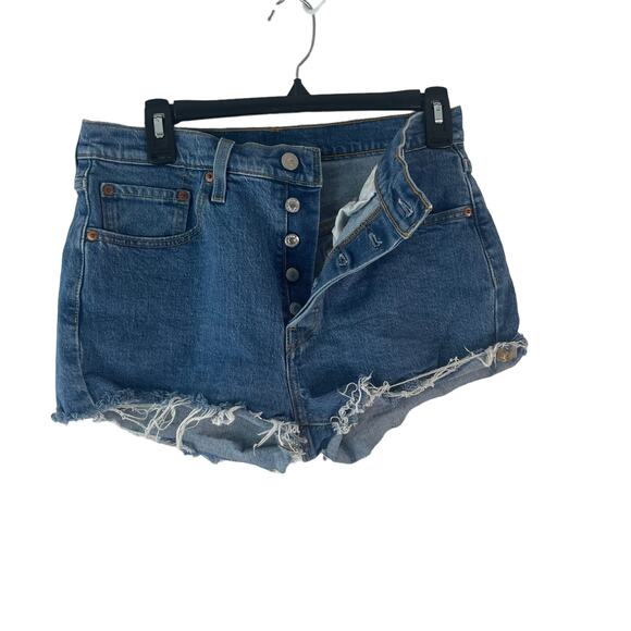Levi's Women's 501 Size 28 Medium Wash Button Fly Cut‎ Off Denim Shorts - Picture 1 of 7